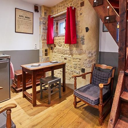 La Plus Petite Maison De France Bayeux Rum bild